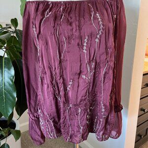 Tempo Paris silk embroidered tunic top, lined with long sleeves. (M)